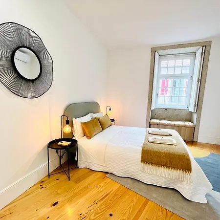 Almada Charming Apartment *