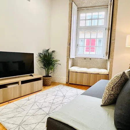 Apartment Almada Charming *